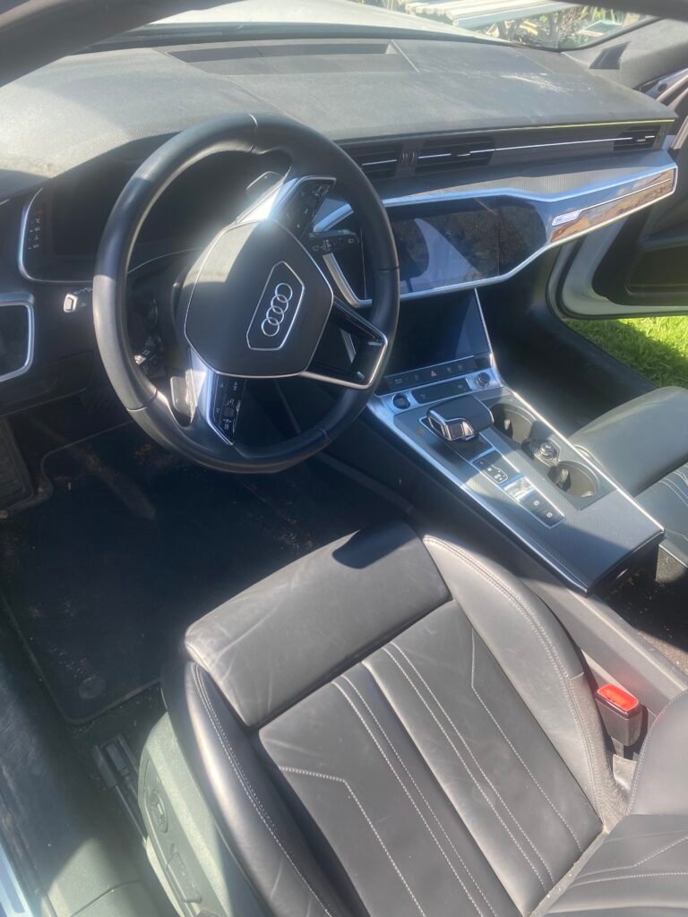 Sièges avant cuir (Audi) avant nettoyage