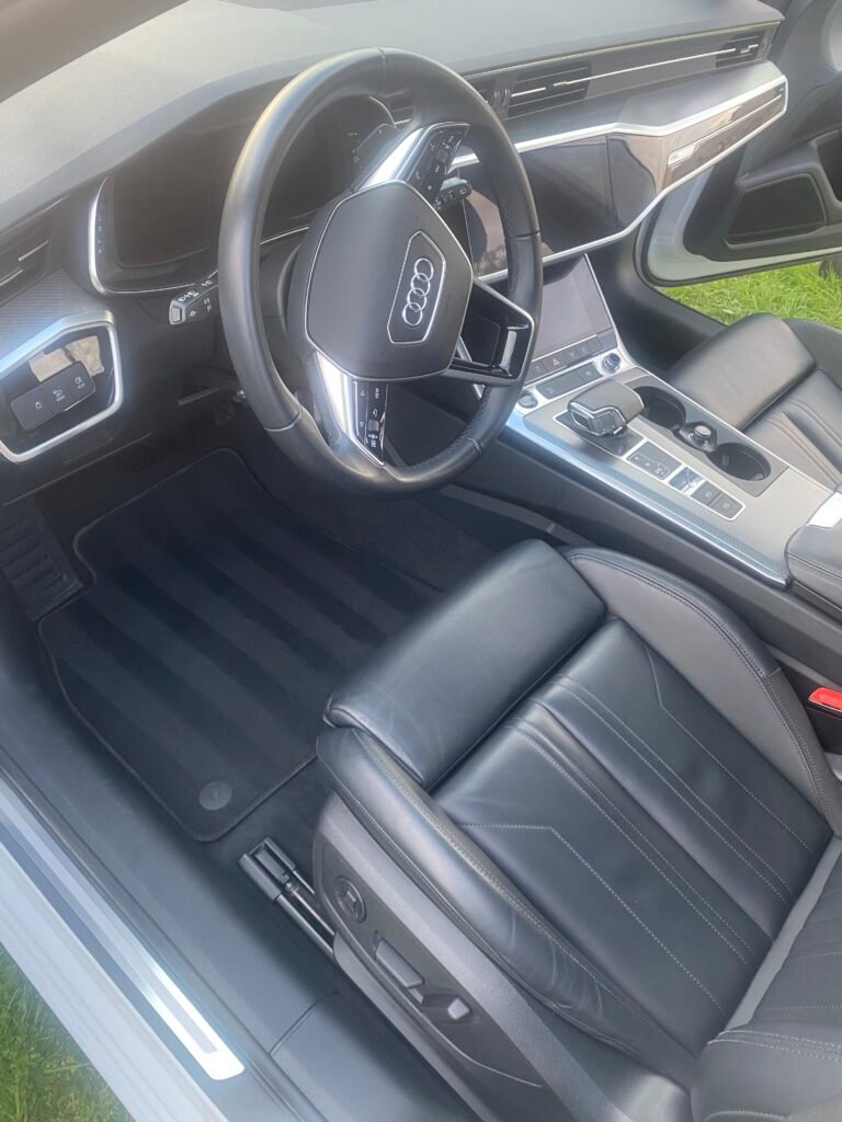 Sièges avant cuir (Audi) après nettoyage par Rénov’Pur